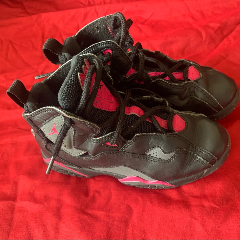 SOLD‼️Black and pink Jordan fights